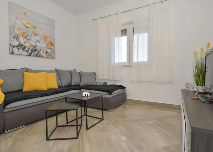 Meri By Interhome Tatil Evi Benkovac